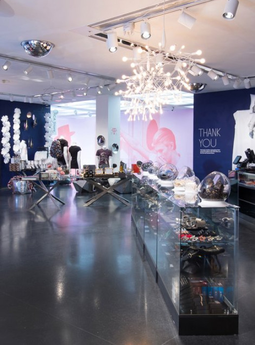 Kristina Dragomir - Stores